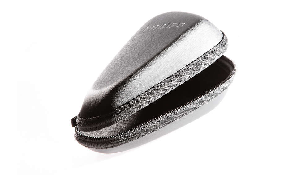 A pouch to safely store your shaver.