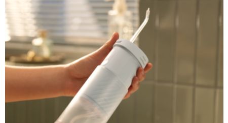 Collapsible 200ml reservoir for easy storage and travel