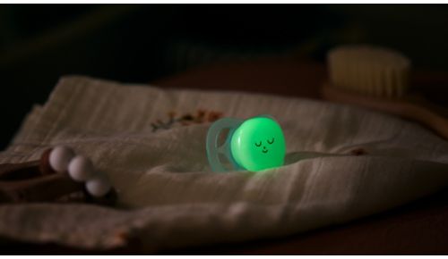 Brilla en la oscuridad, después de apagar la luz