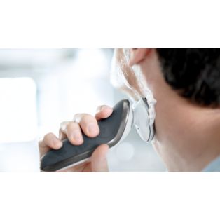 Shaver series 7000 Elektrischer Nass- und Trockenrasierer