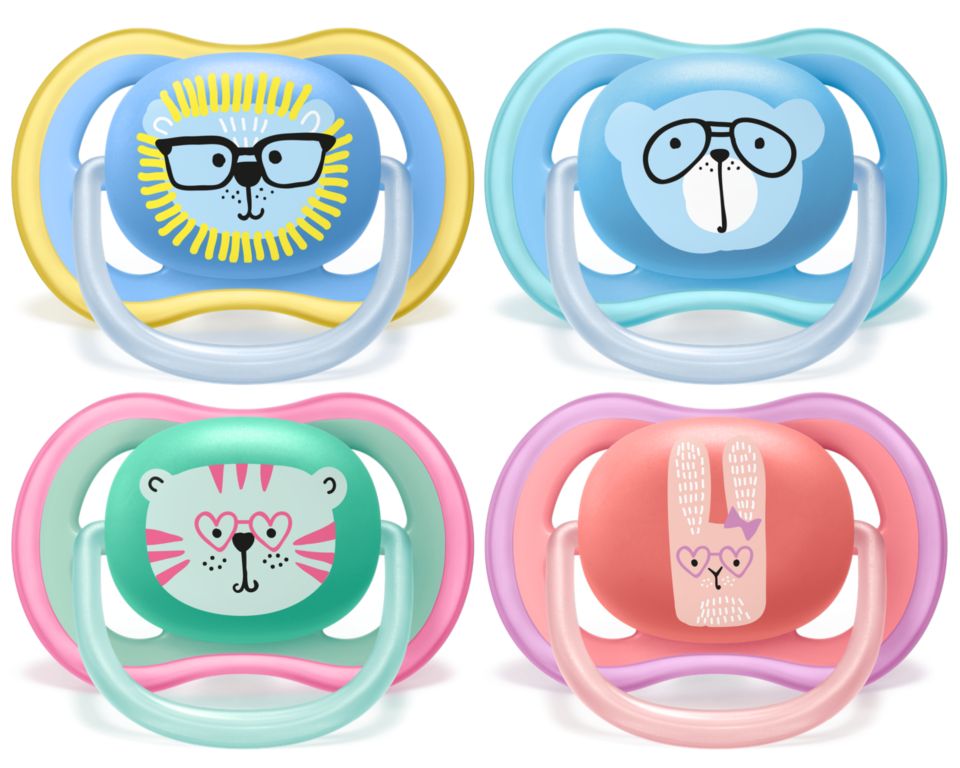 A light, breathable pacifier for sensitive skin