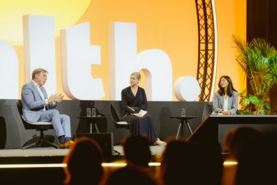 Patrick Mans en panelleden bespreken kunstmatige intelligentie in de gezondheidszorg tijdens HLTH Europe