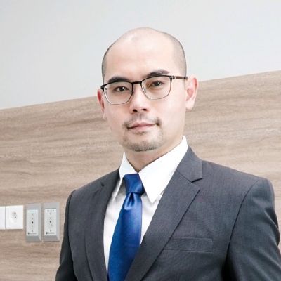  Dr. Benedictus R. Widaja