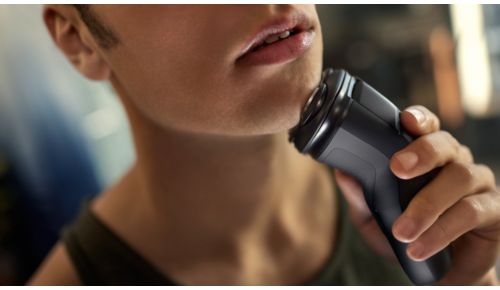 Le testine 4D Flex seguono il contorno del viso per una rasatura confortevole