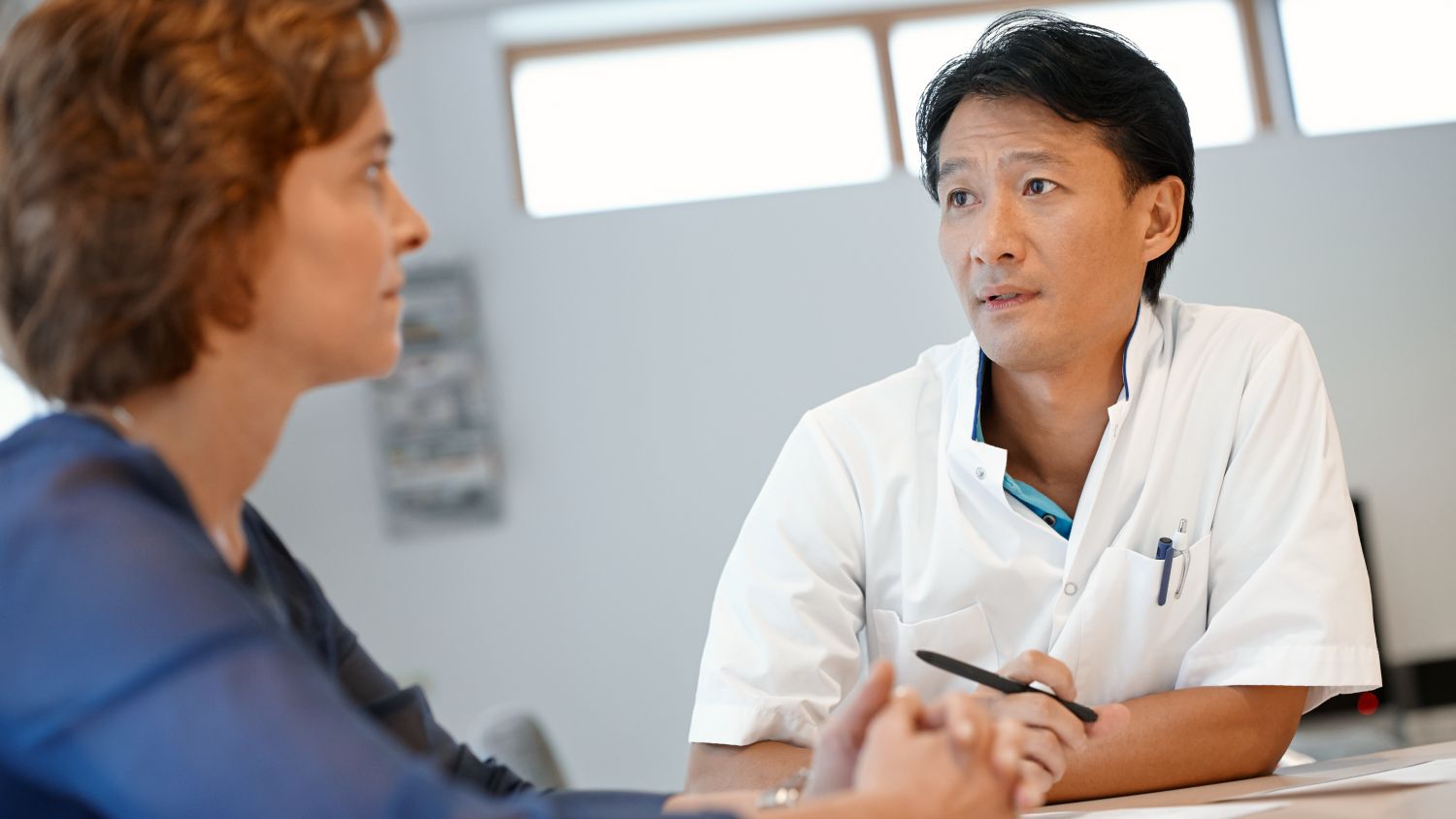 Doctor and patient in conversation
