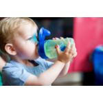 Snap-top lid keeps spout clean on the go