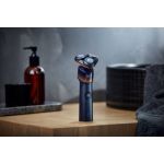 Close shave. Extra skin protection*