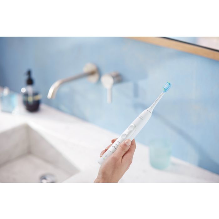 ExpertResults 7000 Sonic electric toothbrush HX7533/01 | Philips