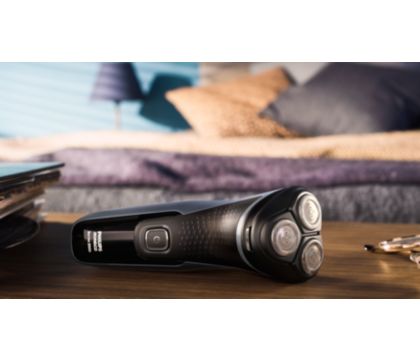 Philips Series 3000 S3242/12 Wet & Dry Electric Shaver with 5D Flex & Pivot  Heads