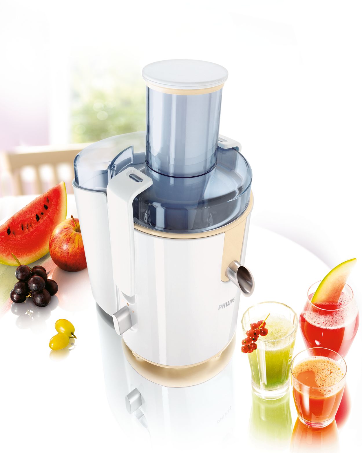 Pure Essentials Collection Juicer HR1858/55