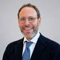 Dr. Antonio Esposito per Philips