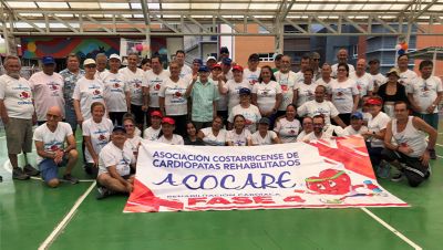 Group of cardiac rehabilitation participants from ACOCARE in Costa Rica
