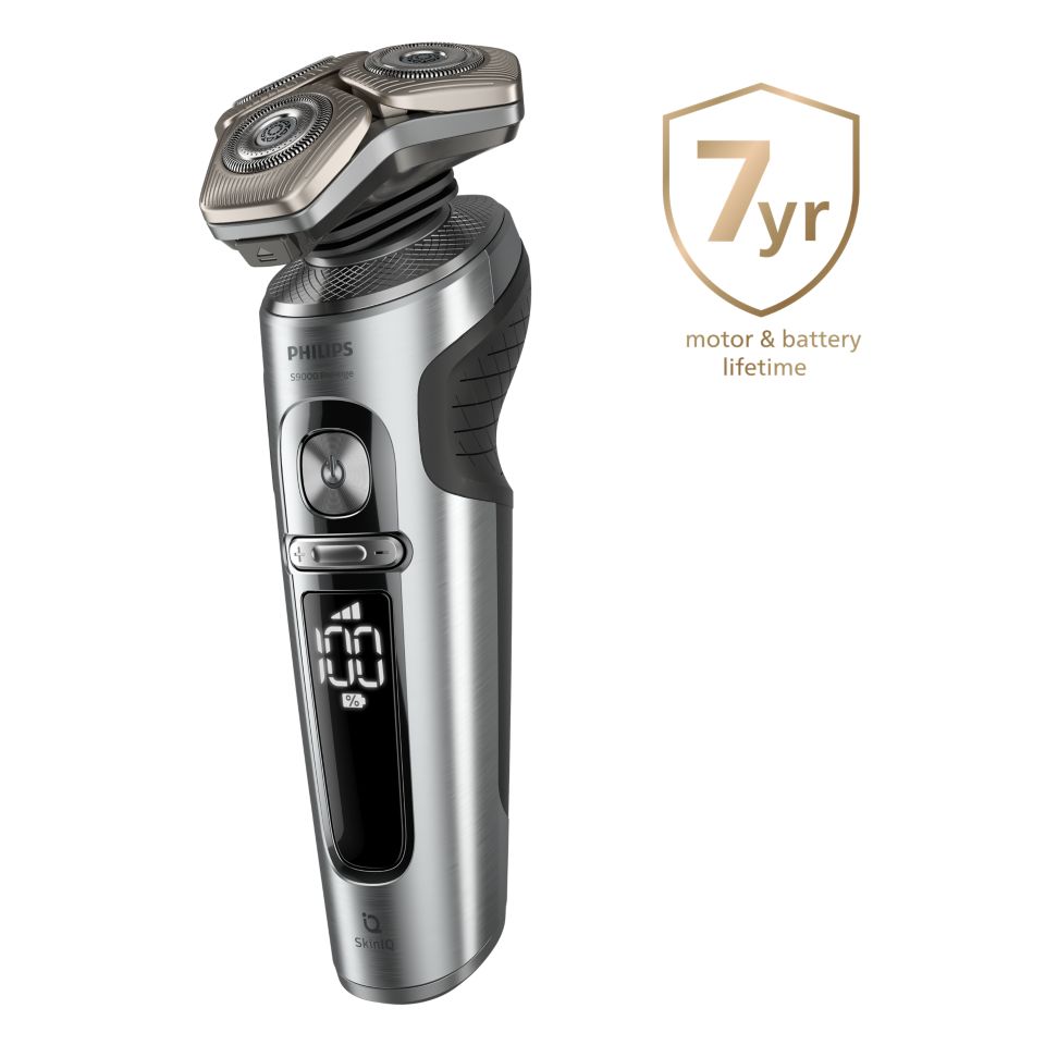 Wet & Dry Electric shaver with SkinIQ
