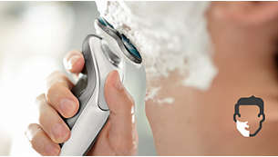 Système Aquatec offre un rasage à sec confortable ou un rasage humide rafraîchissant