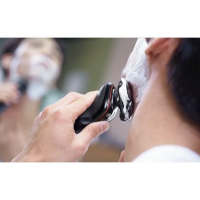 ウェット＆ドライ、肌にやさしいお風呂シェーブ