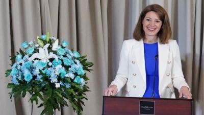 Stephanie Sievers pada acara penandatanganan nota kesepahaman produksi dalam negeri