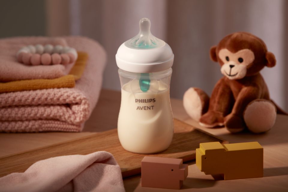 Natural Response Baby Bottle with Airfree vent SCY673/01