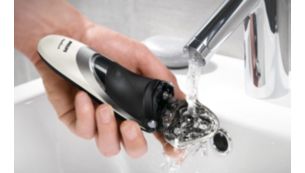 Washable shaver with QuickRinse system