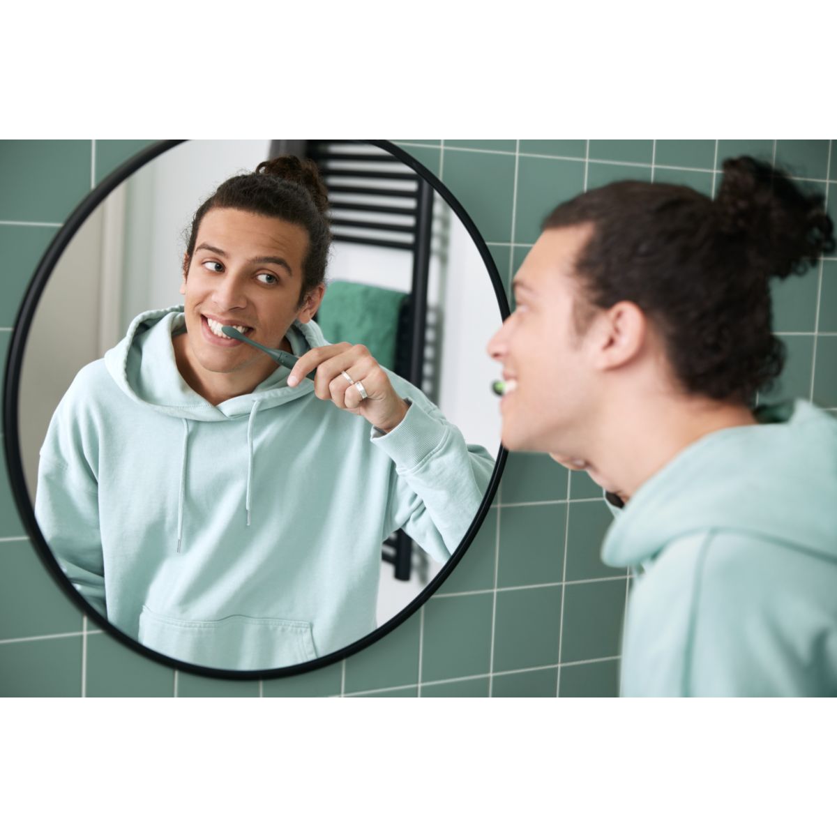 Philips One by Sonicare Power Toothbrush - thumbnail 3