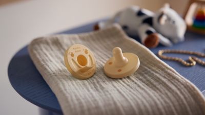 One-piece design, made from 100% medical-grade silicone