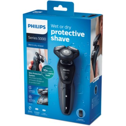 10x fewer nicks and cuts than a regular blade*<br>