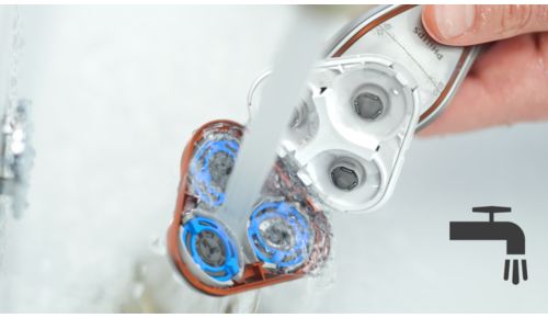 Il rasoio può essere risciacquato sotto l'acqua corrente