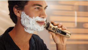 Choose a convenient dry or refreshing wet shave