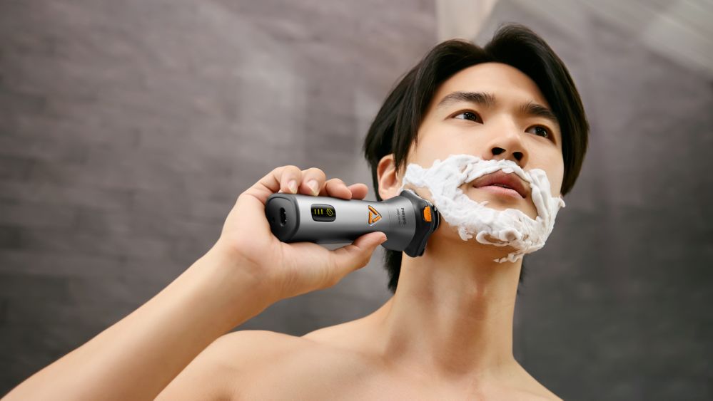 Wet and dry shaving at the sink or in the shower