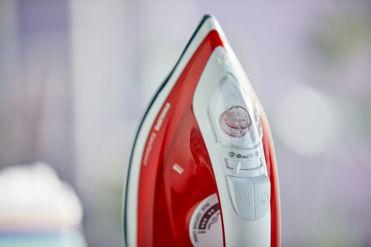 EasySpeed Steam iron GC1742/46