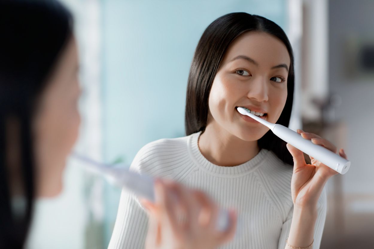 3100 series Sonic electric toothbrush HX3671/23 | Sonicare