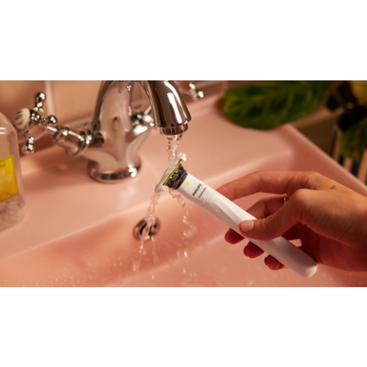 Easy and skin-friendly intimate shave