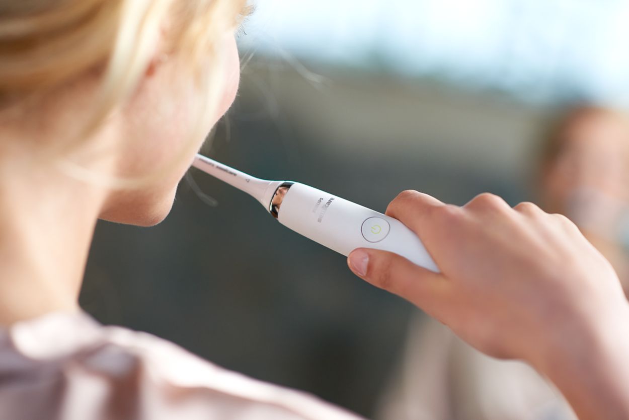 DiamondClean Sonic electric toothbrush HX9331/33 | Sonicare