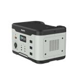 適用露營等戶外活動的可攜式行動電源