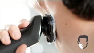 A tecnologia AquaTec proporciona um barbear a seco confortável ou um barbear húmido refrescante