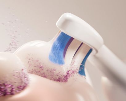 Philips Sonicare Sensitive brush head brushing teeth