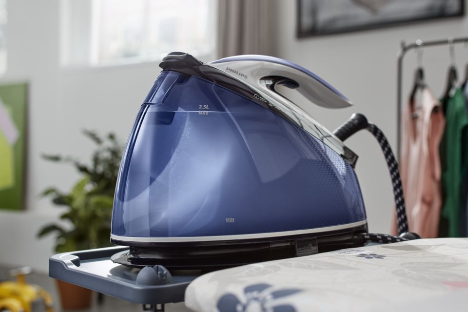 Philips aqua deals pro steam iron