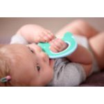 Допомагає заспокоїти дитячі ясна під час прорізування зубів