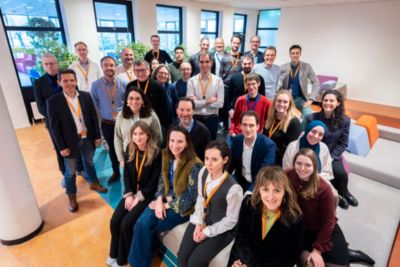 Foto grupal del equipo del proyecto PreciseOnco en un entorno de oficina