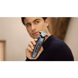 i9000 Wet & Dry Electric Shaver with SkinIQ