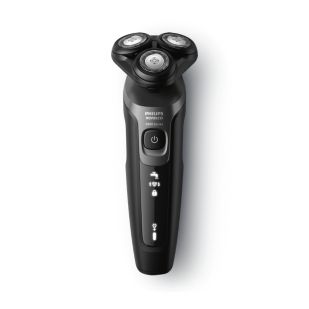 AquaTouch Wet and dry electric shaver
