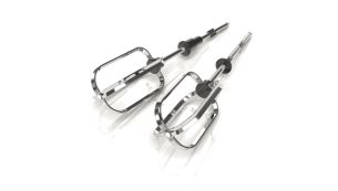 Beaters and dough hooks included