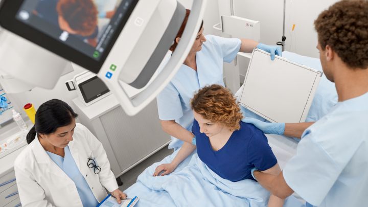 SkyFlow Plus: correzione della dispersione per esami radiografici senza griglia