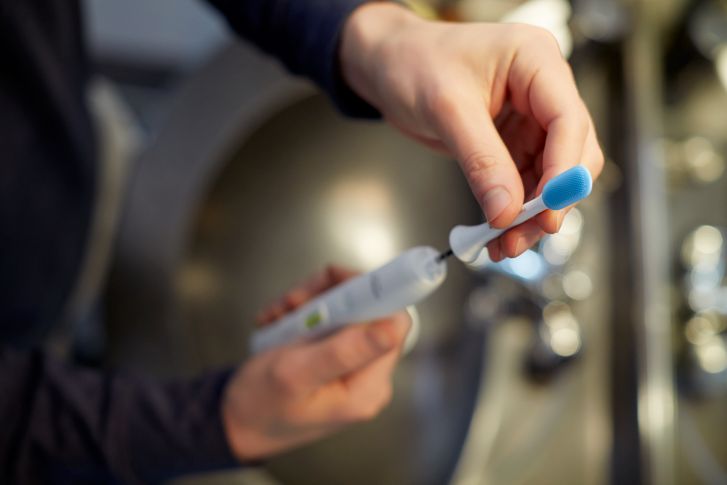 Sonicare TongueCare+