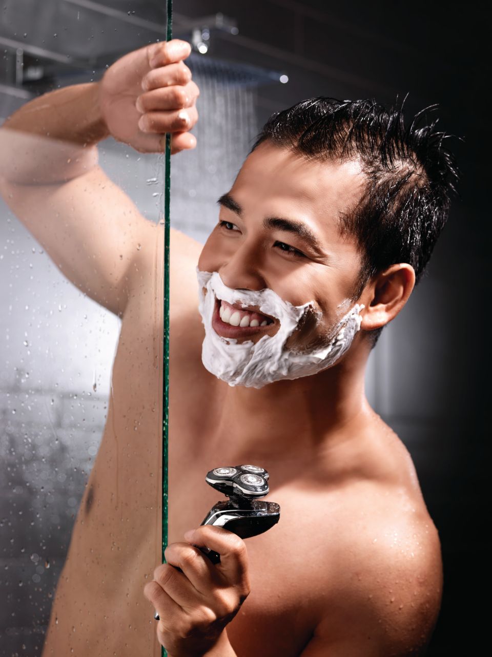 Wet & dry electric shaver, Series 8000