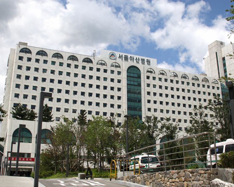 ASAN hospital entrance