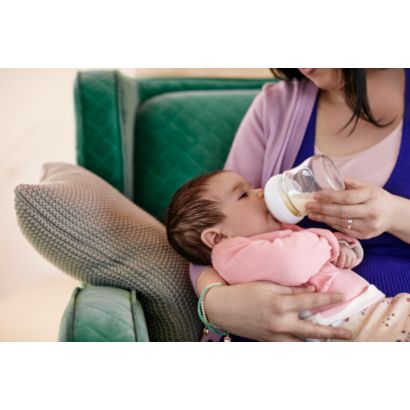 Apoya el ritmo de alimentación de cada bebé