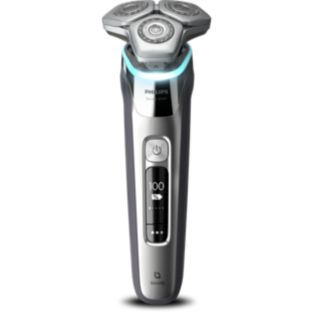 Shaver series 9000 Wet & Dry electric shaver with SkinIQ