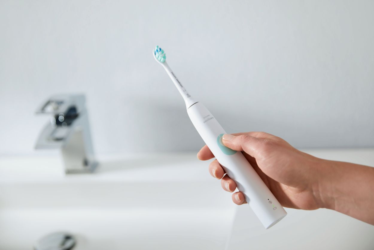 Philips Sonicare ProtectiveClean 4100 Plaque Control, Rechargeable electric  toothbrush with pressure sensor, White Mint HX6817/01 : : Health &  Personal Care