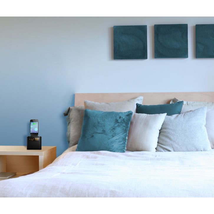 Wake up to FM radio and a smartphone fully charged