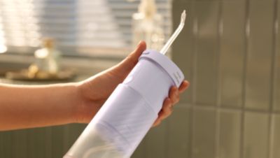 Сгъваем резервоар с вместимост 200 мл за лесно съхранение и при пътуване